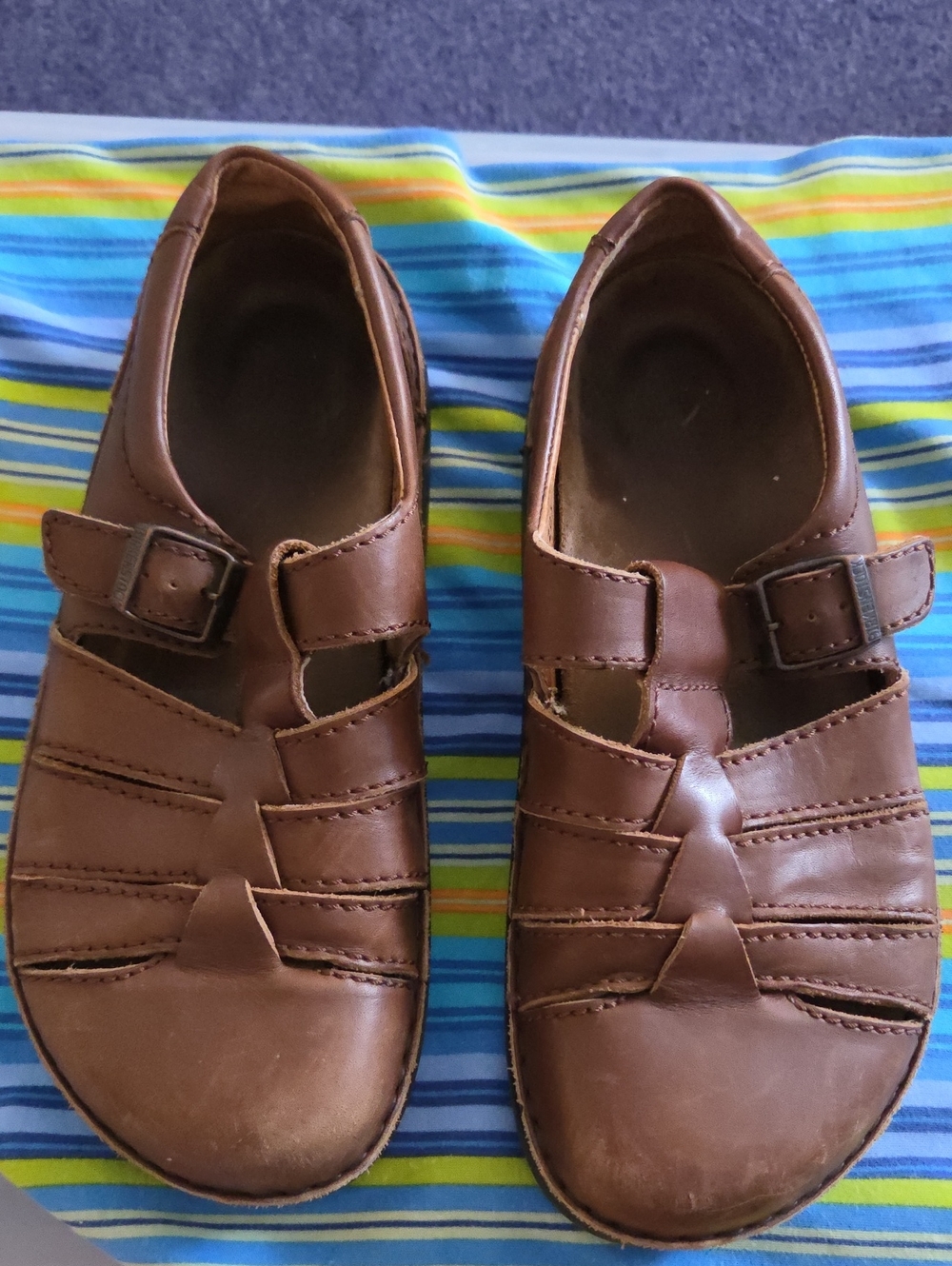 Women's Brown Leather Fisherman Clogs with Buckle